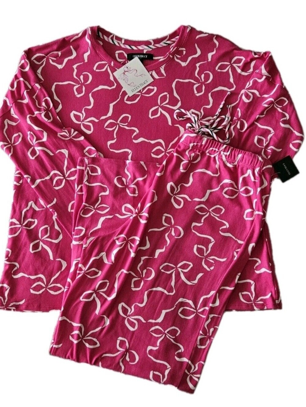 Ellen Tracy NWT Pajama Set Size L Pink Bow Print Long Sleeve Lounge Set.